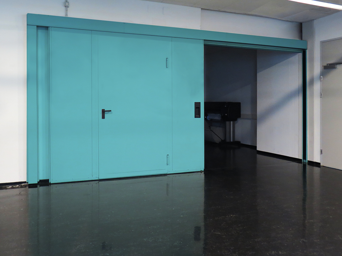 Seco Segnale Per Porta Antincendio – Disco In Acciaio Inox Spazzolato, Diametro 72mm – Scritta "Fire Door Keep Shut" - 4